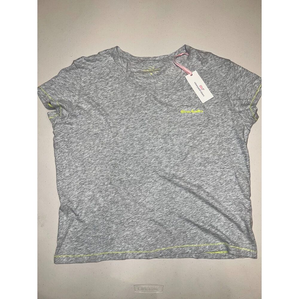 Vineyard Vines Pop Stitch Tee Stone Harbor Medium NWT - Picture 3 of 4